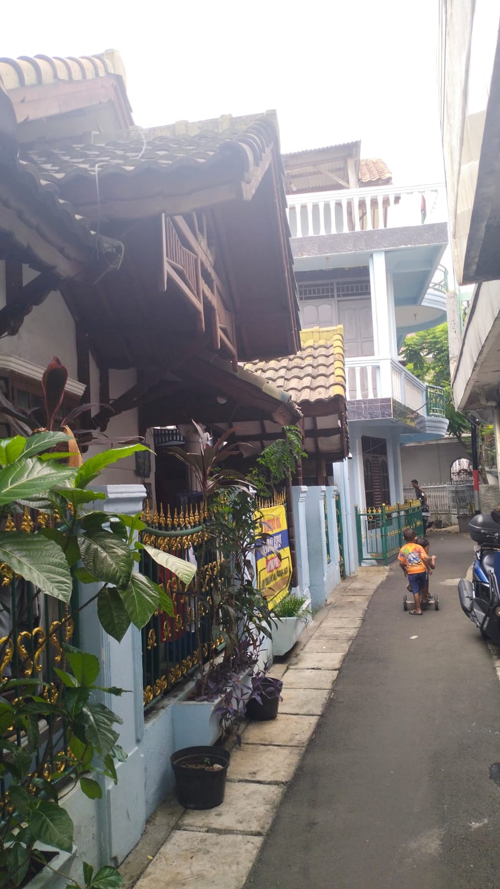 Rumah Lama Area Matraman Jakarta Timur