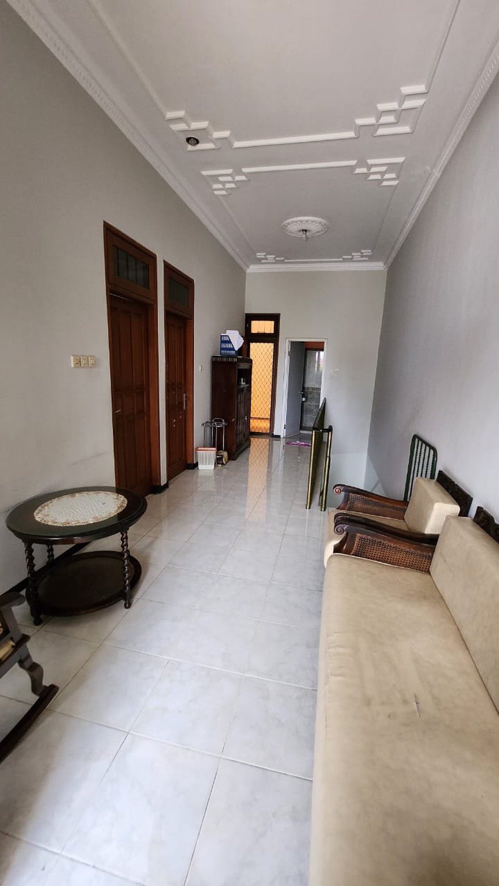 Dijual Rumah 2 Lantai  + Balkony ATAS Luas  Villa Valensia-Pakuwon Indah (Surabaya Barat) Fresh Cantik Terawat