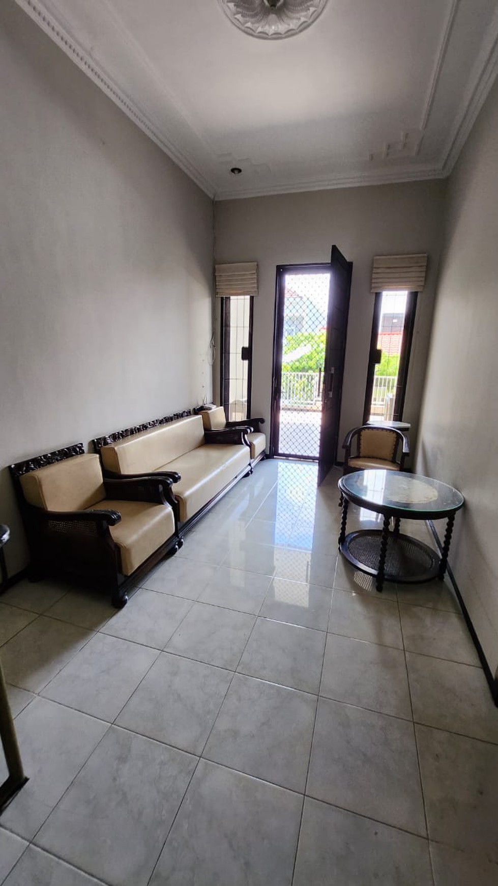 Dijual Rumah 2 Lantai  + Balkony ATAS Luas  Villa Valensia-Pakuwon Indah (Surabaya Barat) Fresh Cantik Terawat