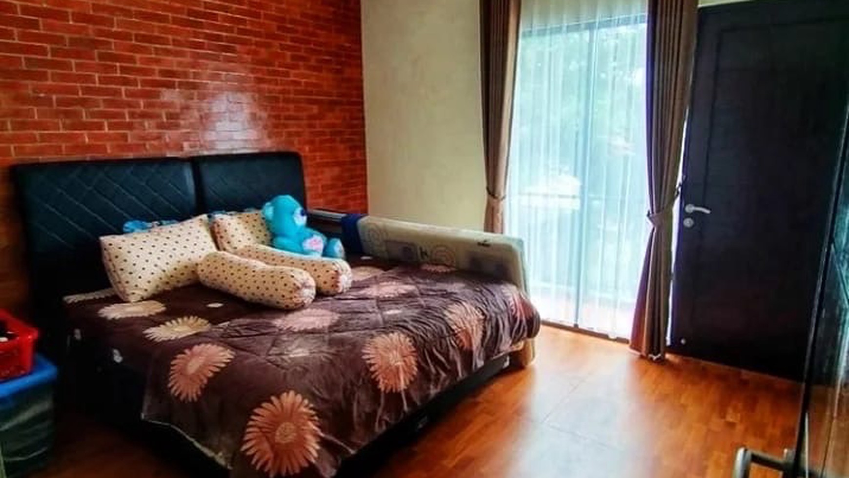 Rumah lantai 2 di Parigi Sekitar Bintaro 