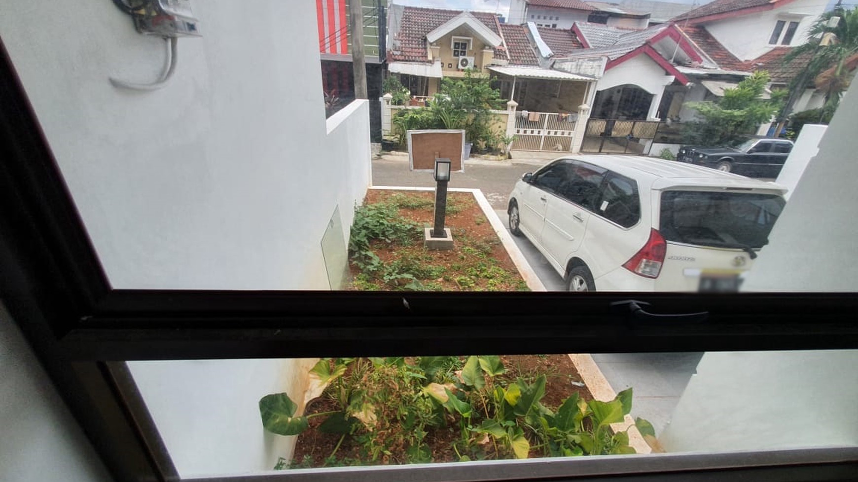 Rumah Bagus LT 112 Siap Huni, Graha Bintaro Dekat CBD Bintaro