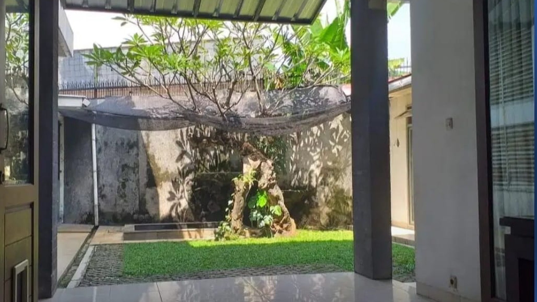 Rumah Siap Huni, Terdapat Halaman Belakang dan Strategis @Jl Tarumanegara Taman Pesona, Cirendeu, Ciputat