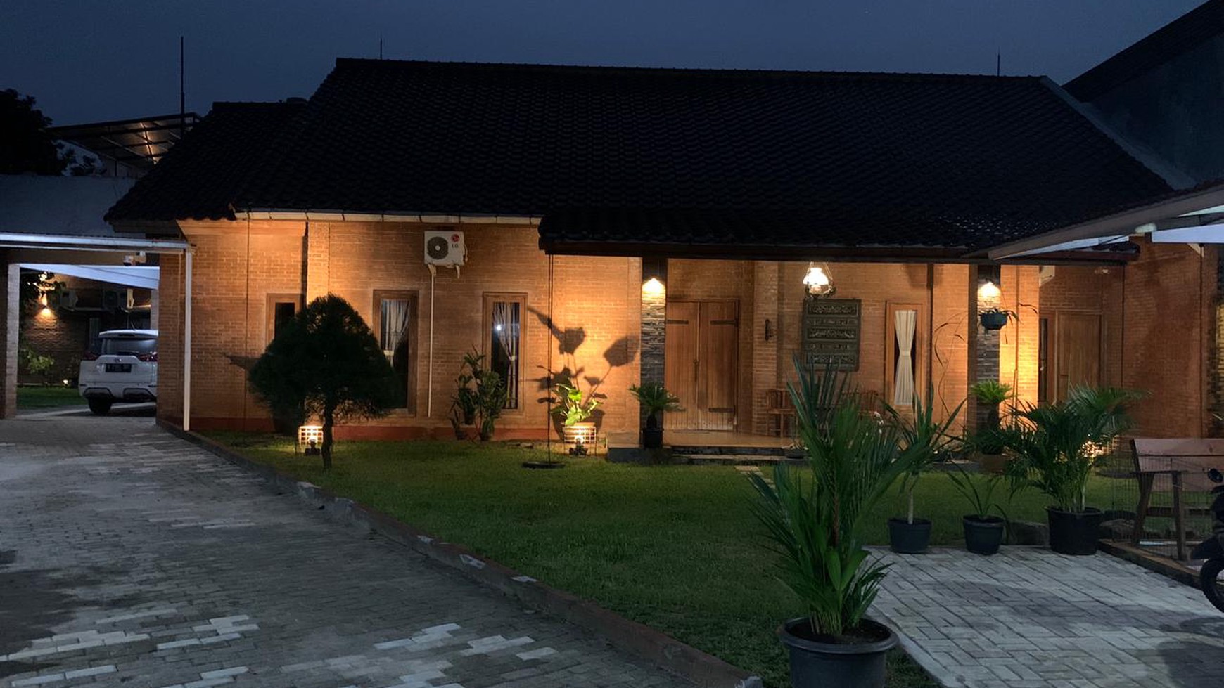 Rumah Etnik Kayu, Siap Huni dan Strategis @Jl Swadaya, Pondok Aren