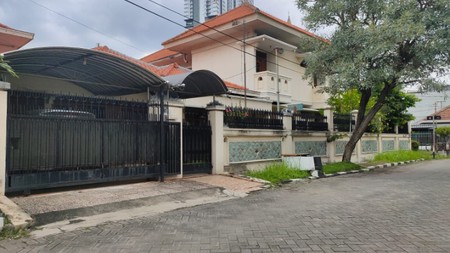 Dijual Rumah Besar, Cantik, Terawat, di Jemur Andayani Surabaya dekat Jalan Ahmad Yani