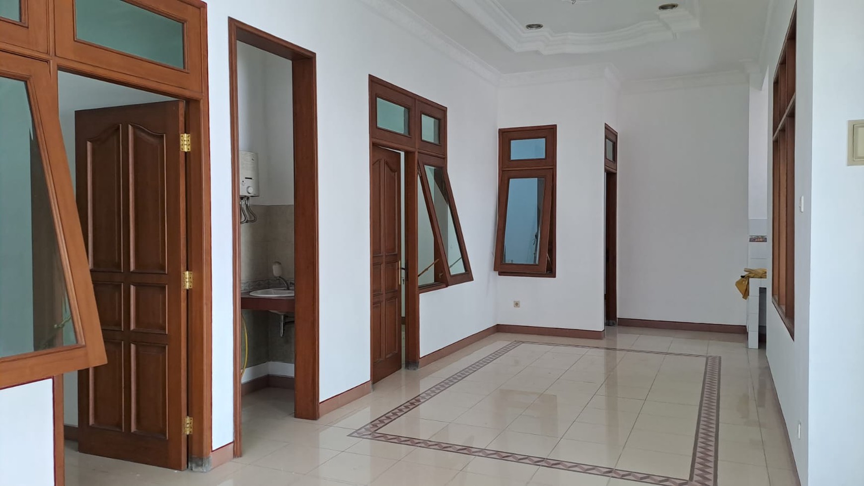 Rumah & Toko Lokasi Premium di Pusat Bisnis Kota Muntilan 