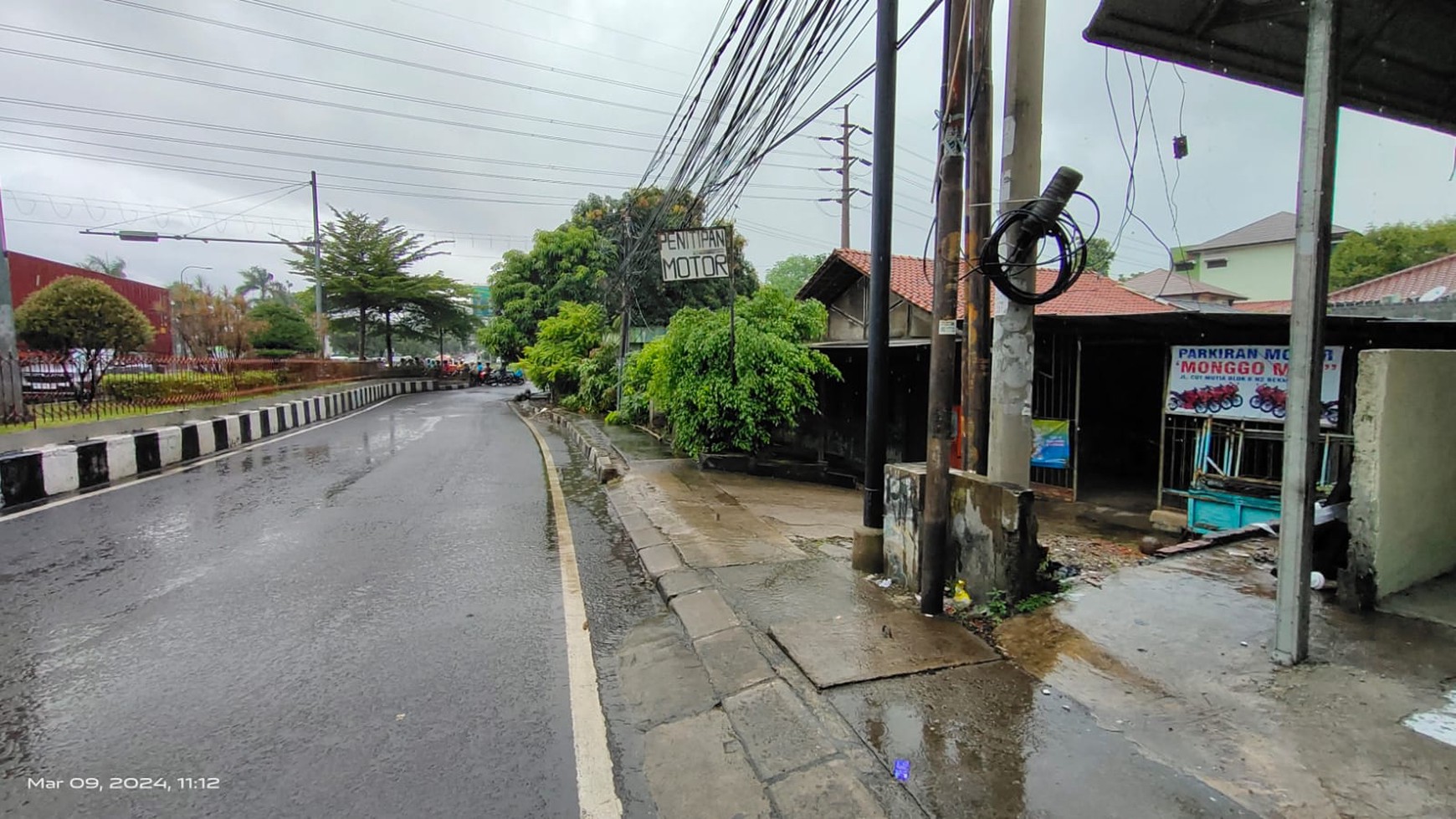 Kios Tempat Usaha Strategis Jalan Raya Cut Mutia Margahayu Bekasi Timur