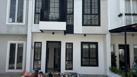 Rumah Cantik Siap Huni dengan Bangunan Baru dan Strategis @Pondok Aren