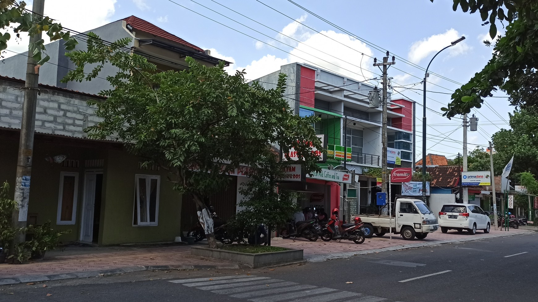 RUKO STRATEGIS HARGA NEGO, DI JL GAYAM DEKAT STADION MANDALA KRIDA.