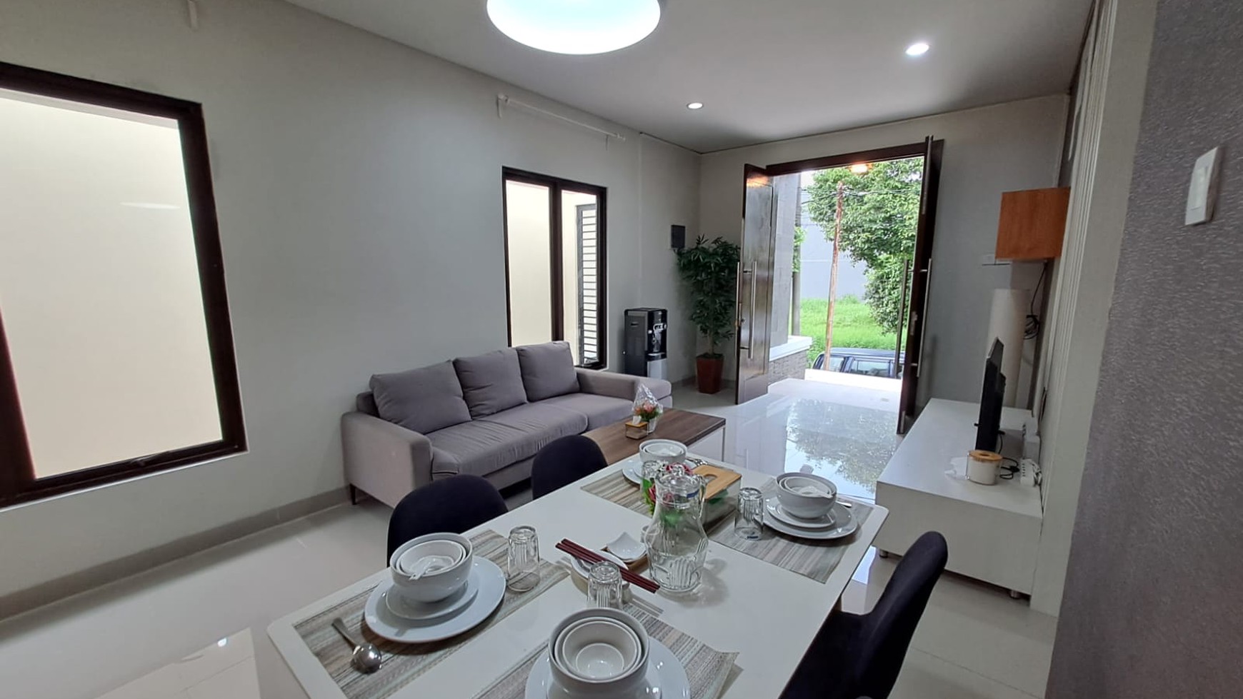 RUMAH BAGUS FULL FURNISHED SIAP HUNI DI TAMAN SIMPRUK FOREST GREEN LIPPO CIKARANG