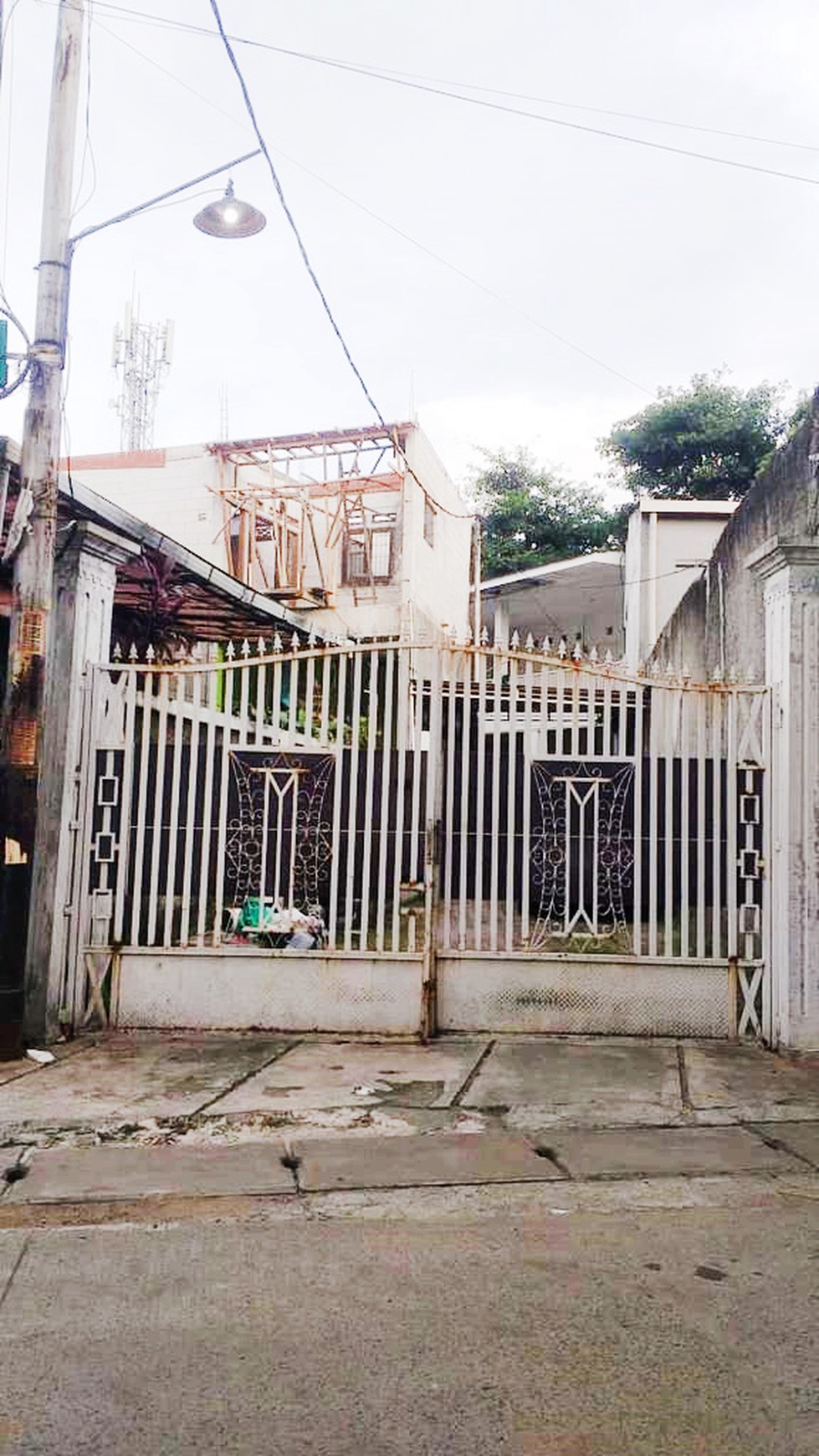 Rumah Kos Kosan Di Jl Lapangan Merah Pondok Aren Tangerang Selatan.