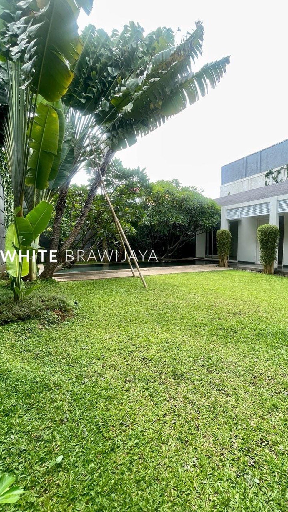 Rumah Mewah Modern Lingkungan Tenang Area Cilandak Barat