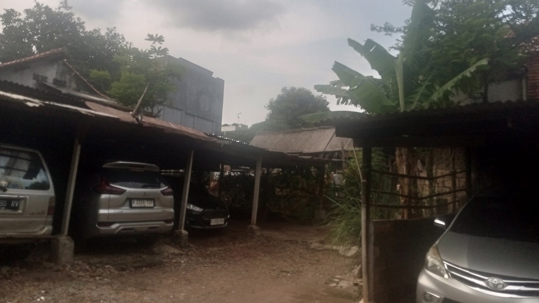 Rumah Komersial Pinggir Jalan di KH Abdullah Syafei 