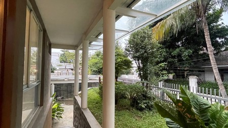 Rumah Mewah Siap Huni, Lokasi Bagus dan Eksklusif, di Ampera Raya, Jakarta Selatan