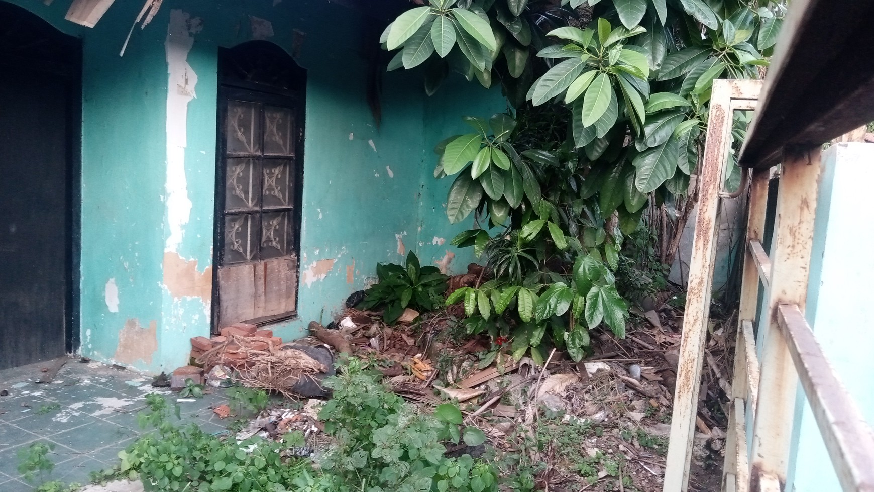 Dijual Rumah Hitung Tanah di Gunuk, Pasar Minggu