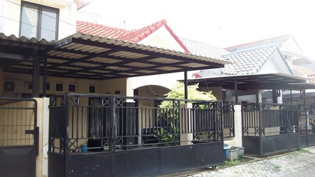 Rumah di Babatan Pratama Surabaya Barat, Bagus + Terawat, 1.5 Lantai, Hadap Selatan