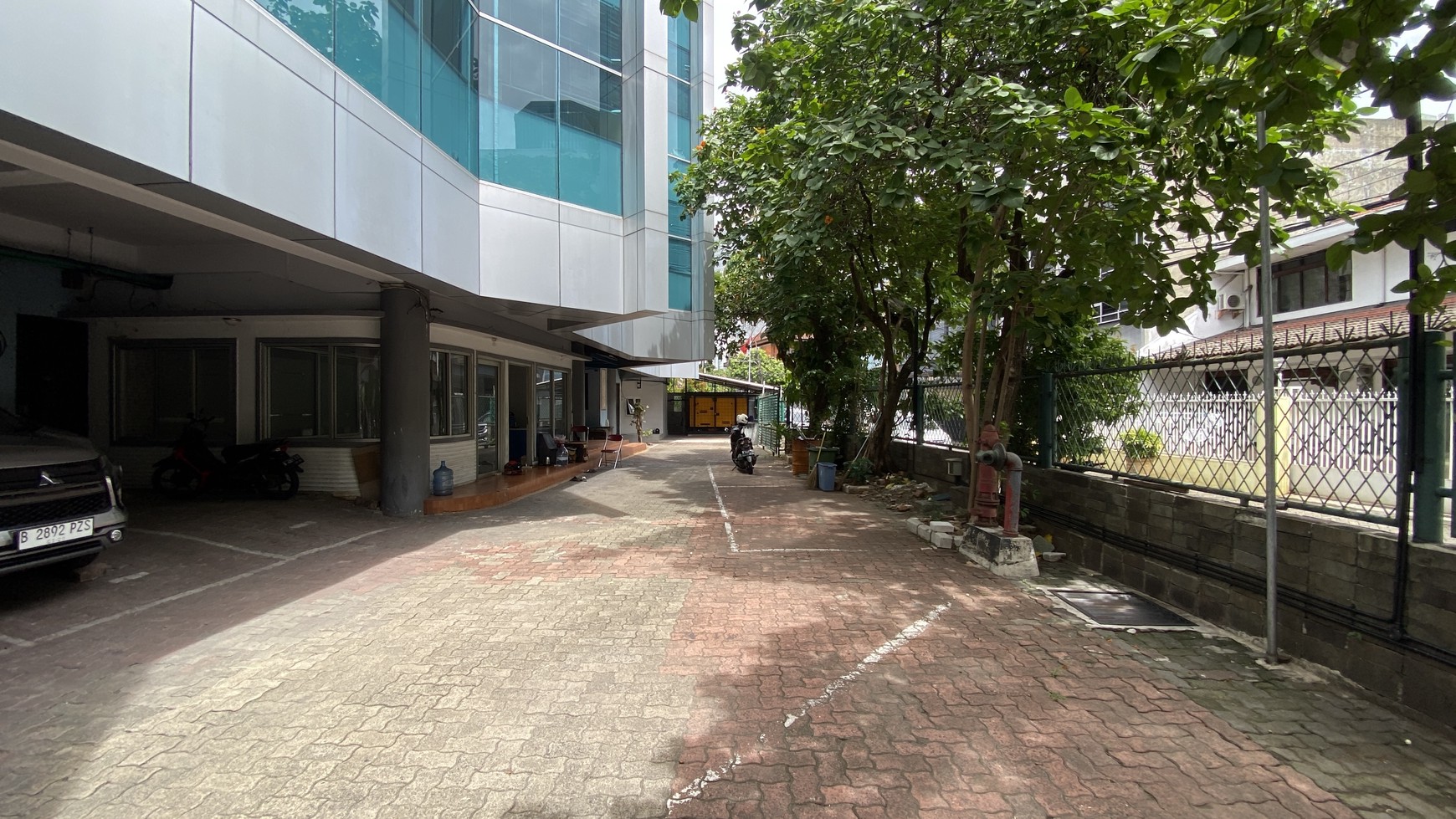 Gedung kantor siap pakai di menteng, jakarta pusat