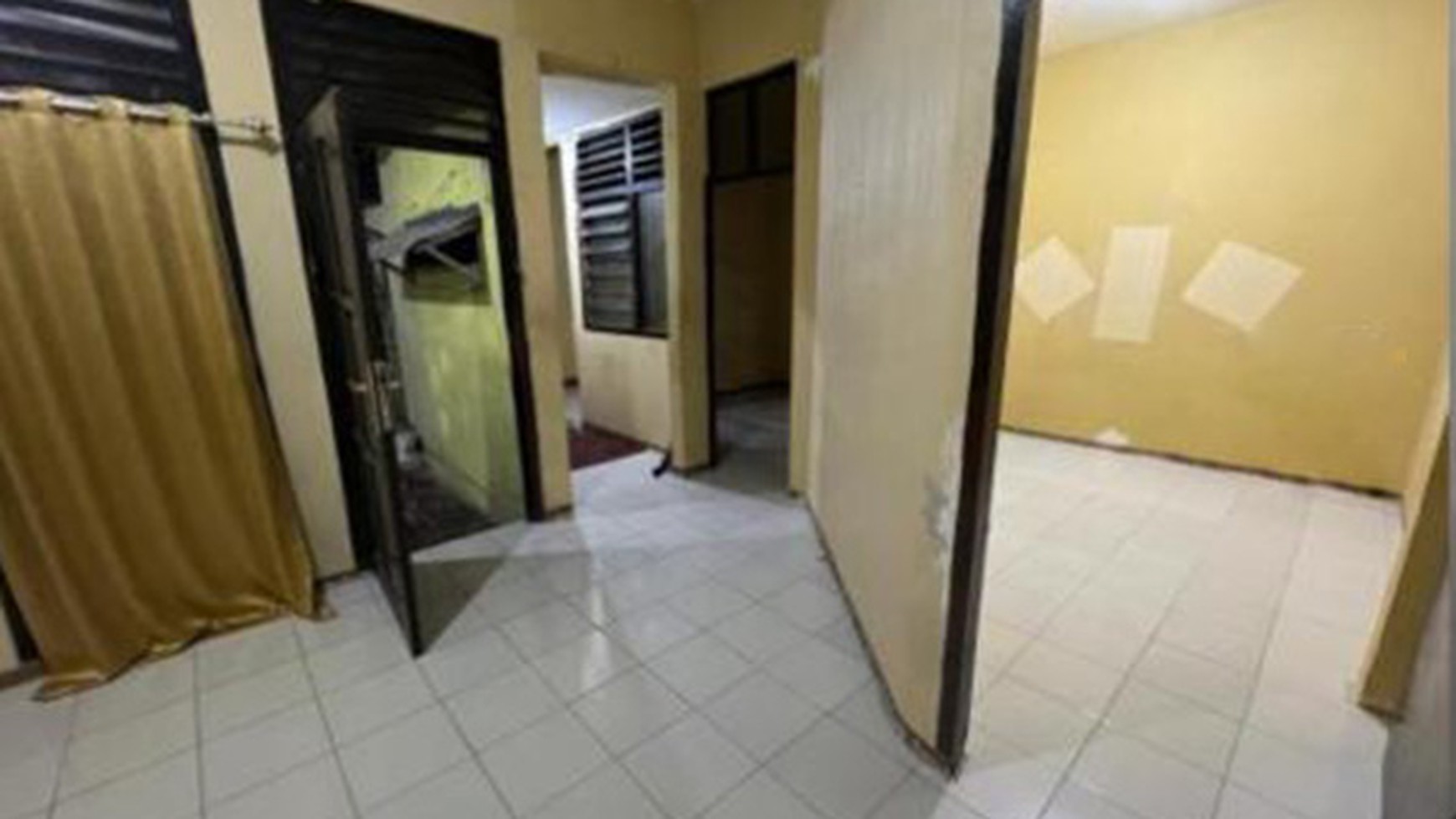 Rumah 1 Lantai di Matraman Jakarta Timur + Toko kecil