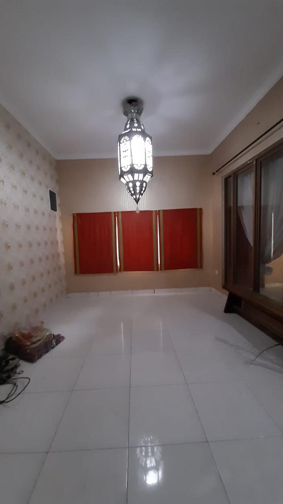 Rumah Siap Huni, Posisi HOOK, dan Hunian Nyaman @Emerald Garden, Bintaro