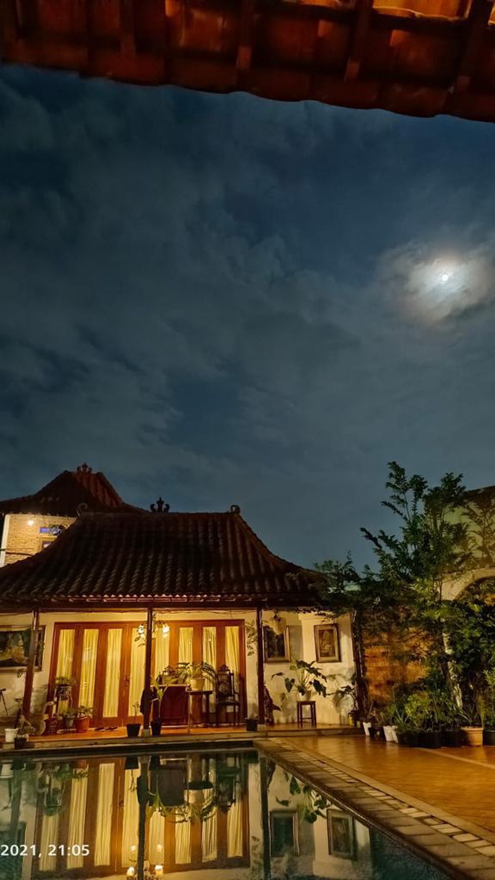 Rumah Cantik, Luxury, dengan Private Swimming Pool, dalam Cluster di Bintaro Sektor 9