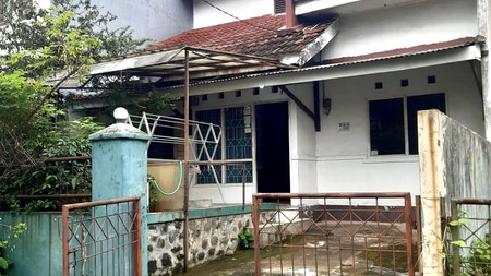 Rumah Bagus Di Perum Bukit Rivaria Sawangan Depok