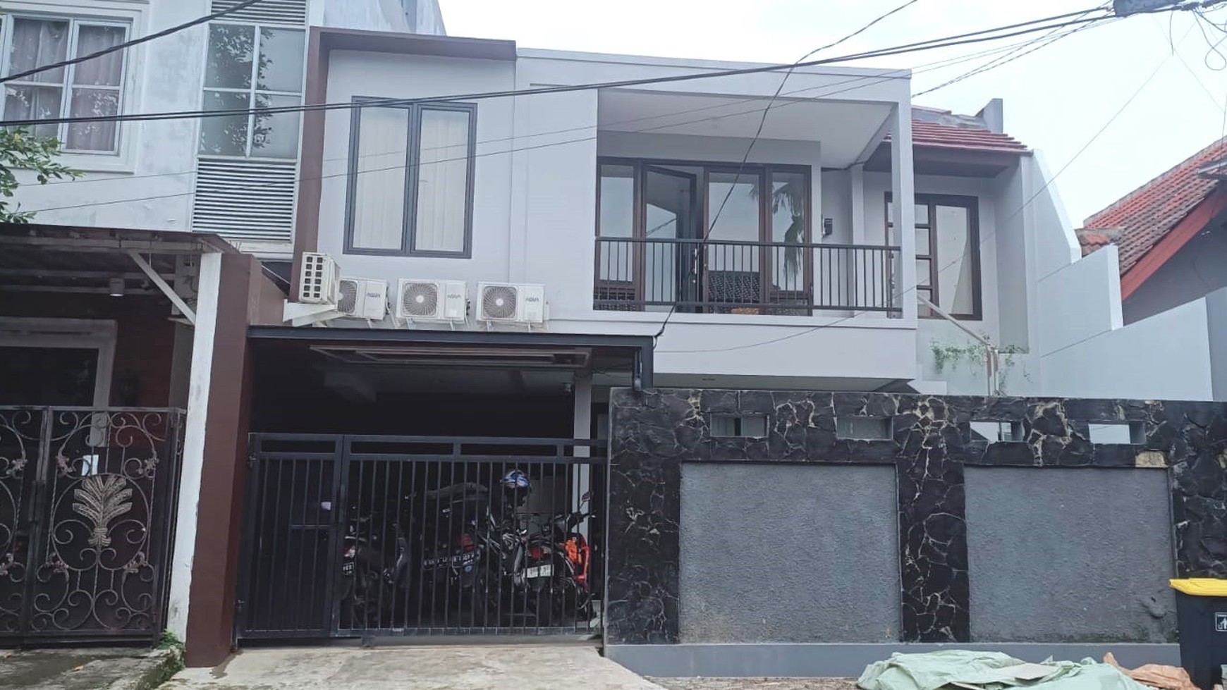 Rumah cantik siap huni di bintaro 