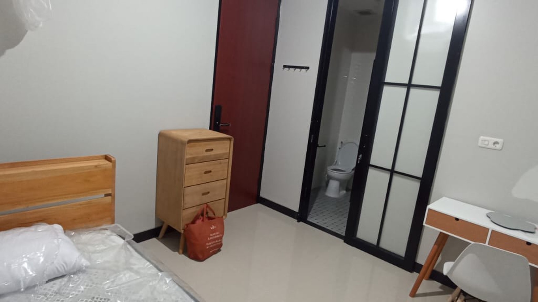 Rumah cantik siap huni di bintaro 