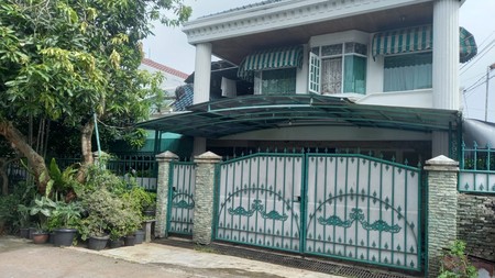 Rumah Lokasi Strategis dekat Bintaro Jaya dan Hunian Nyaman 