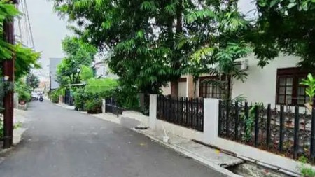 Rumah Lokasi Strategis dan Cocok Untuk Kos-kosan @Tebet