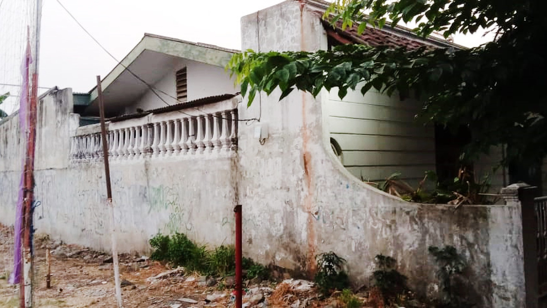 Rumah Bagus Di Perum Komp Keuangan, Jl Ciremai Raya Ciledug Kota Tangerang