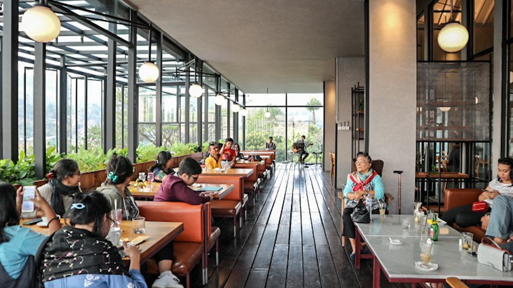 Dijual Art Galery, Cafe, Resto & Villa with scenic view di Bandung 