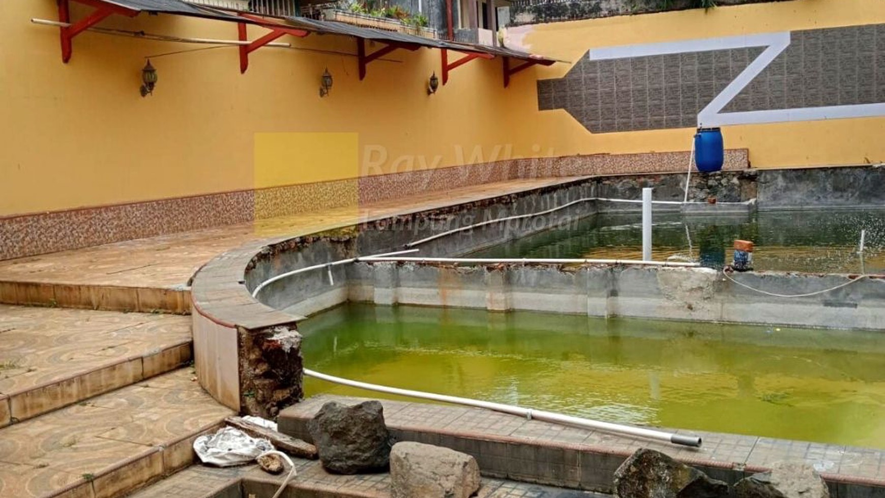 Disewakan rumah tengah kota cocok untuk kantor Lokasi tanjung karang bandar lampung