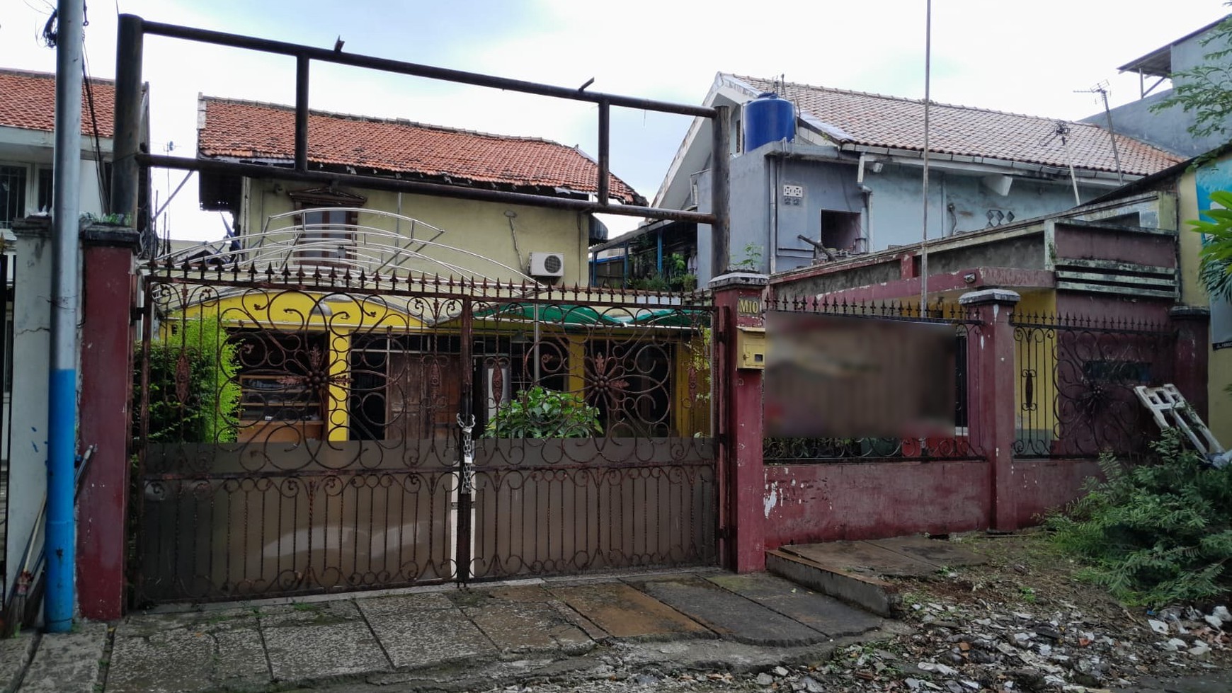 Rumah tua di rawamangun jakarta timur