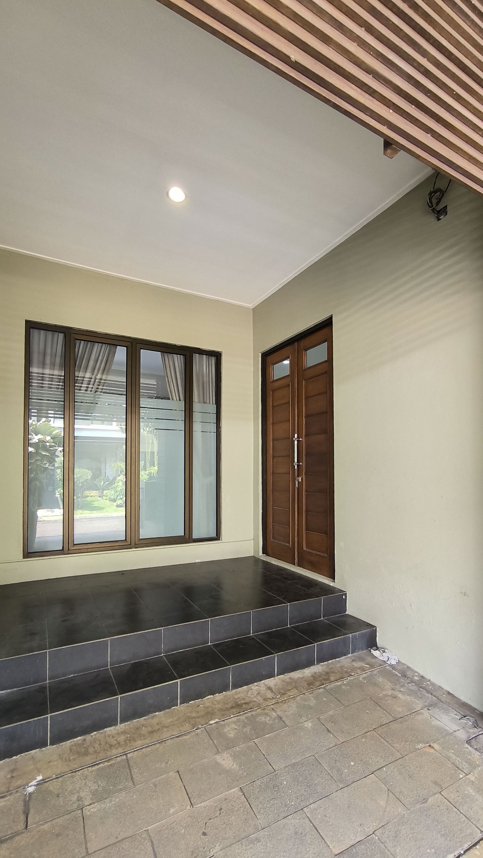 Rumah Bagus Di Emerald Residence Bintaro Jaya Sektor 9