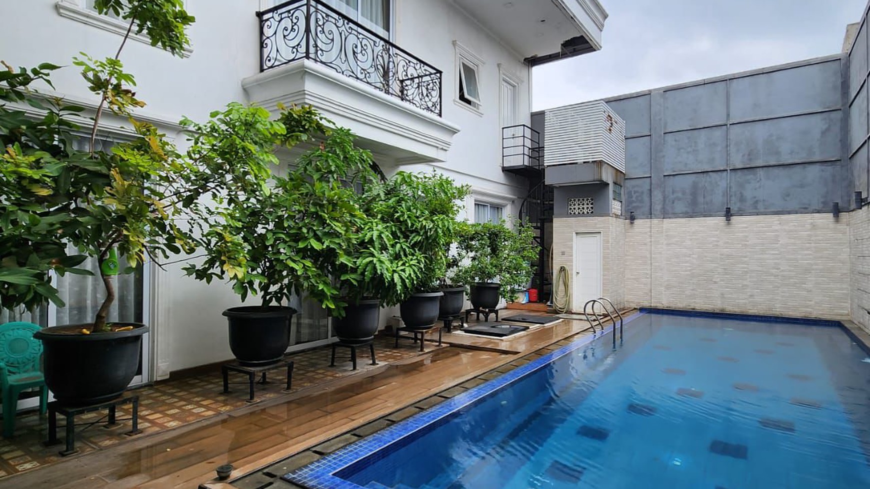 Rumah Bagus Di Jl Raya Parigi Pondok Aren Tangerang Selatan