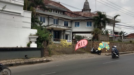 Dijual Tanah Includ Bangunan EX Kampus Sangat Strategis