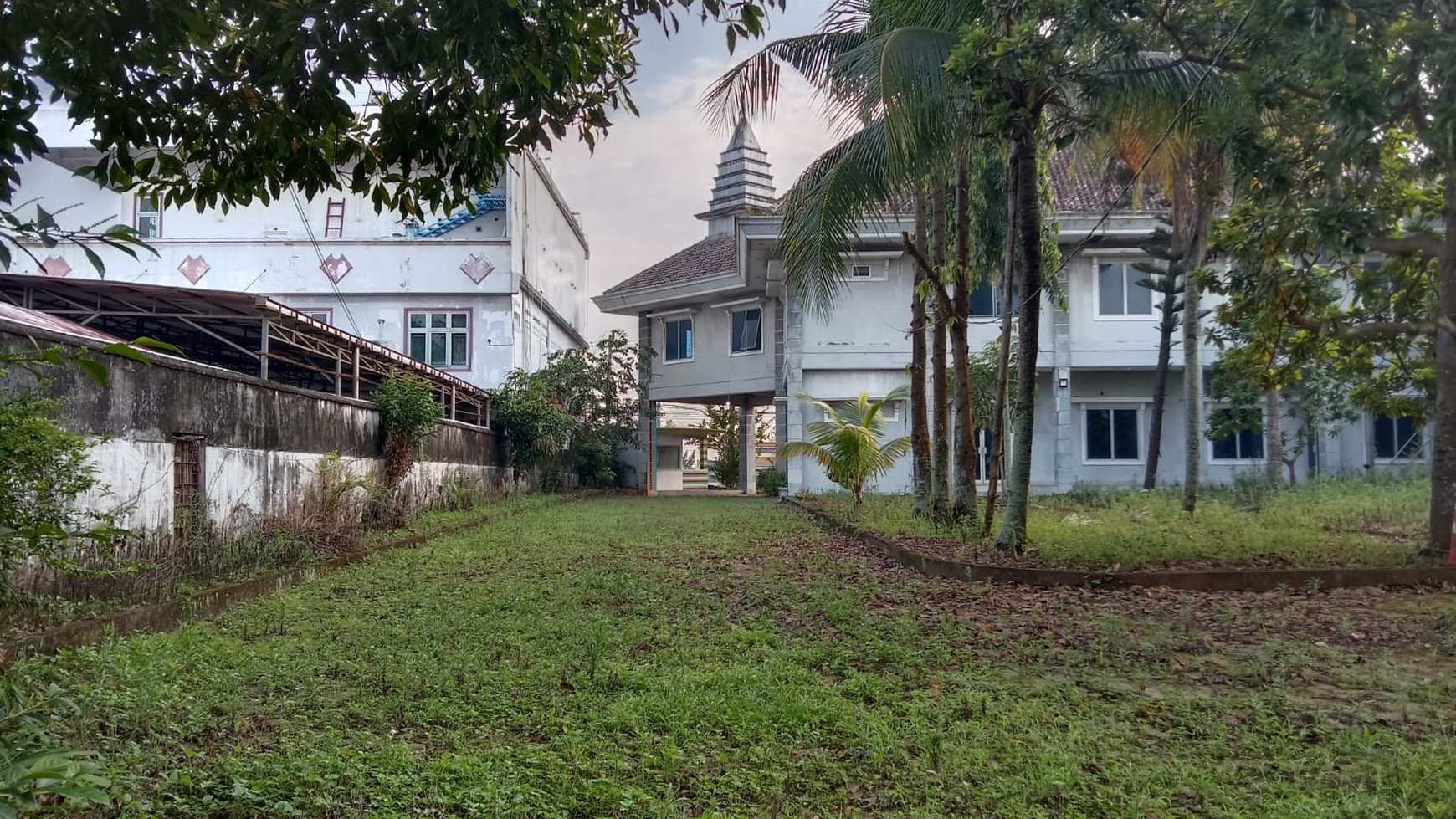 Dijual Tanah Includ Bangunan EX Kampus Sangat Strategis