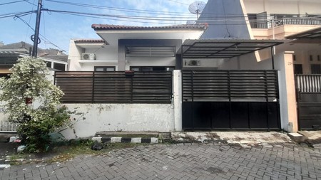 Rumah Dijual Jalan Simpang Darmo Permai Selatan Surabaya 1,5 Lantai