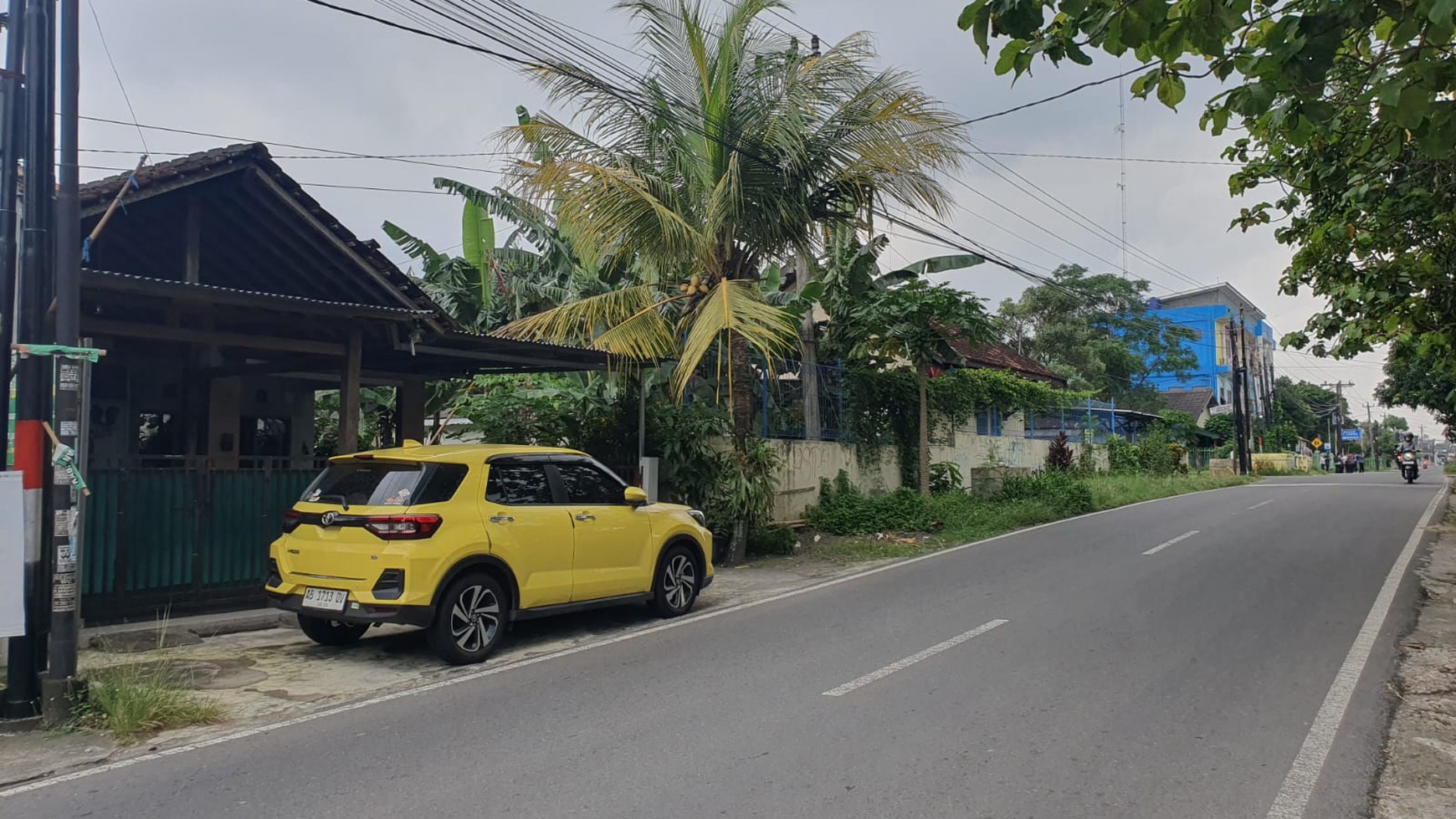 Tanah & Bangunan 2 Lantai Lokasi Kadirojo Kalasan Sleman 