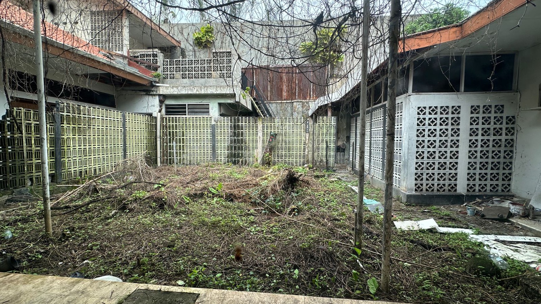 Dijual Rumah lama di  Jl. Tanjung - Menteng - Jakarta Pusat