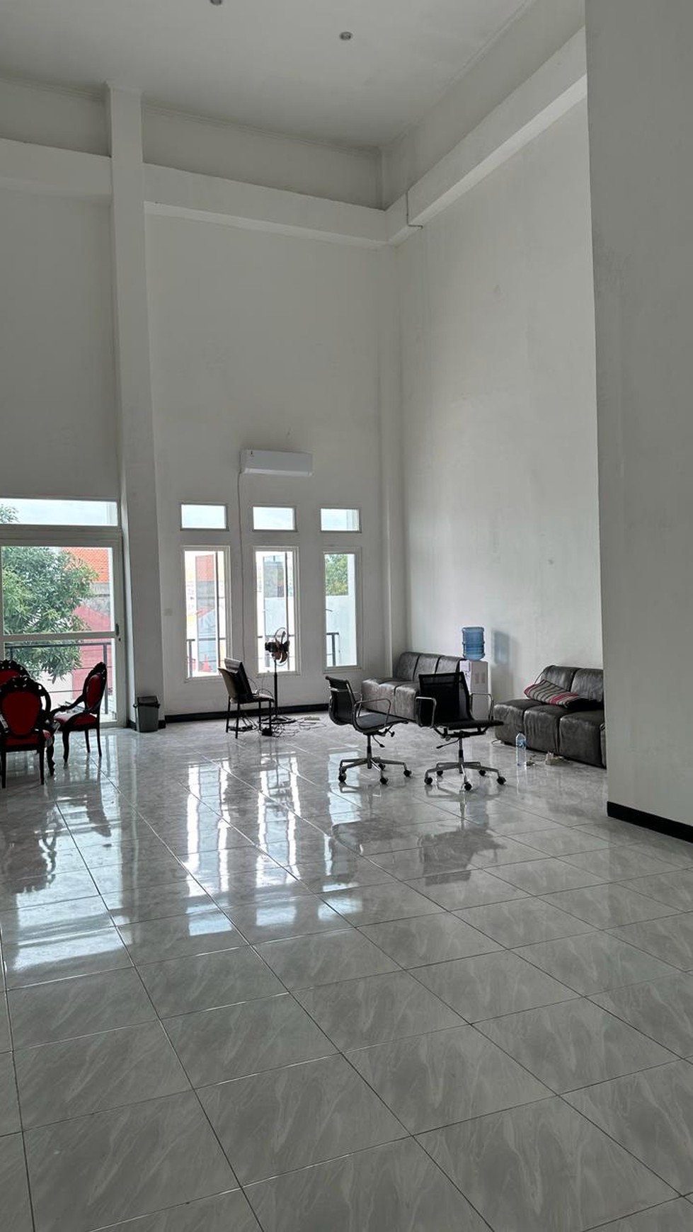 Dijual 248 m2 Tanah Bangunan Jl. Sepat Lidah Kulon Lakarsantri Surabaya Barat - Modern 2 Lantai