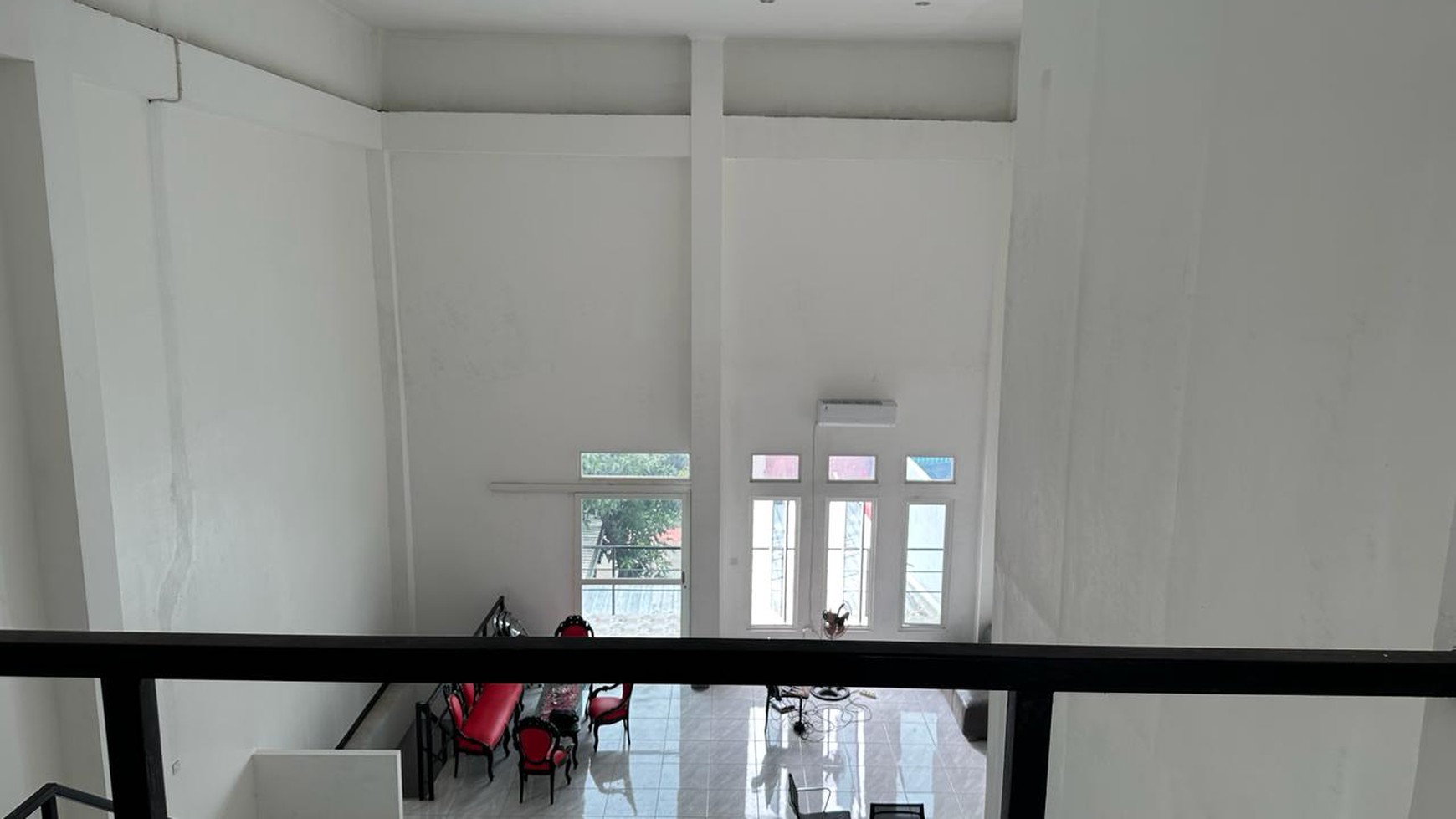 Dijual 248 m2 Tanah Bangunan Jl. Sepat Lidah Kulon Lakarsantri Surabaya Barat - Modern 2 Lantai