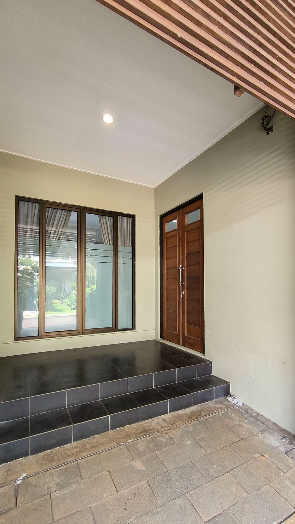 Rumah Bagus di Emerald Bintaro Jaya