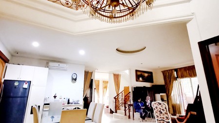 Rumah Hook,Bagus di Kesehatan Bintaro,Jakarta Selatan.