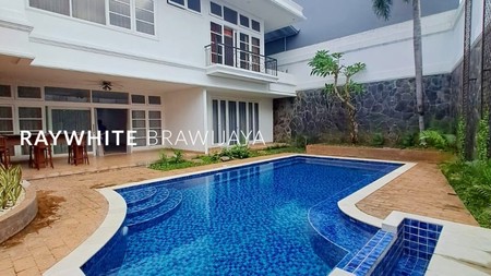 Rumah Modern Siap Huni Lokasi Tenang Area Pondok Indah