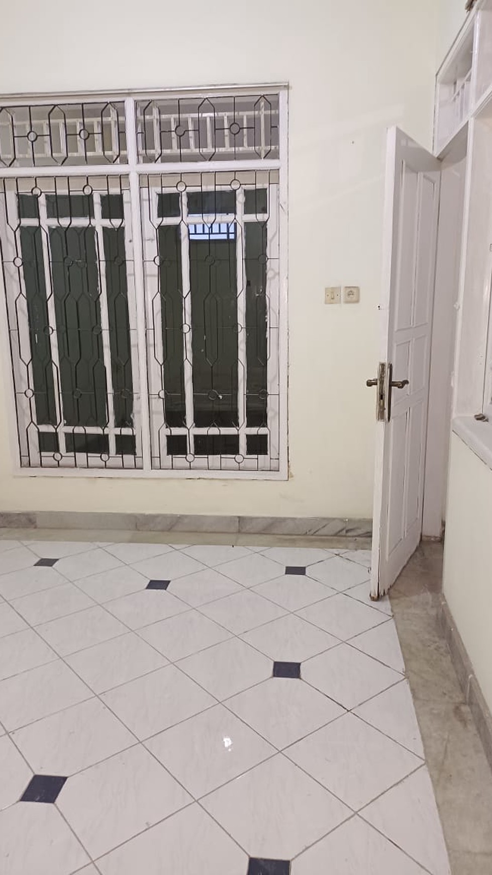 Di Jual Rumah Harapan Indah 1 