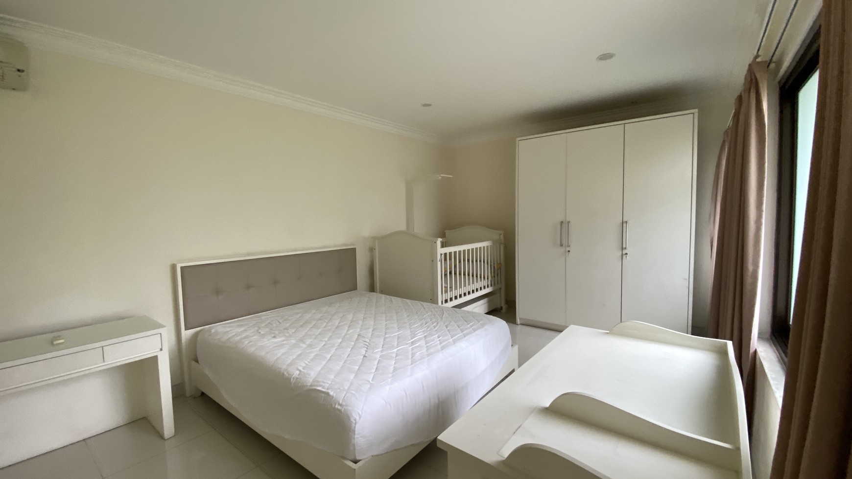 Comfy and cozy house at menteng ,jakarta pusat