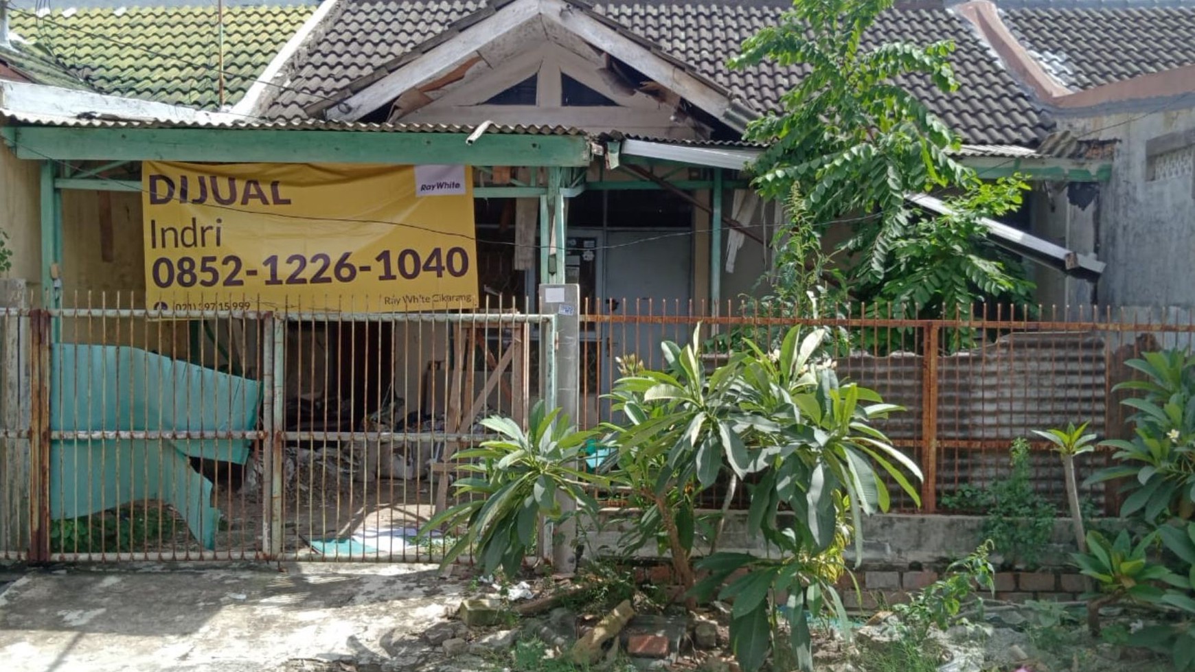 Rumah Di Kasuari Dekat Pusat Niaga, Sekolahan dan Living Plaza Jababeka 2