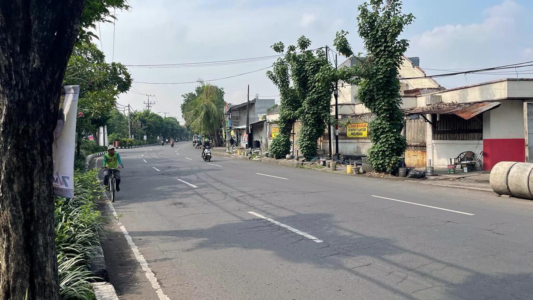 Tanah di Putro Agung Wetan Surabaya Timur, Strategis Nol Jalan Raya, Commercial Area, Cocok untuk usaha, Ruko & Gudang, bisa sewa satu tahun !!!!