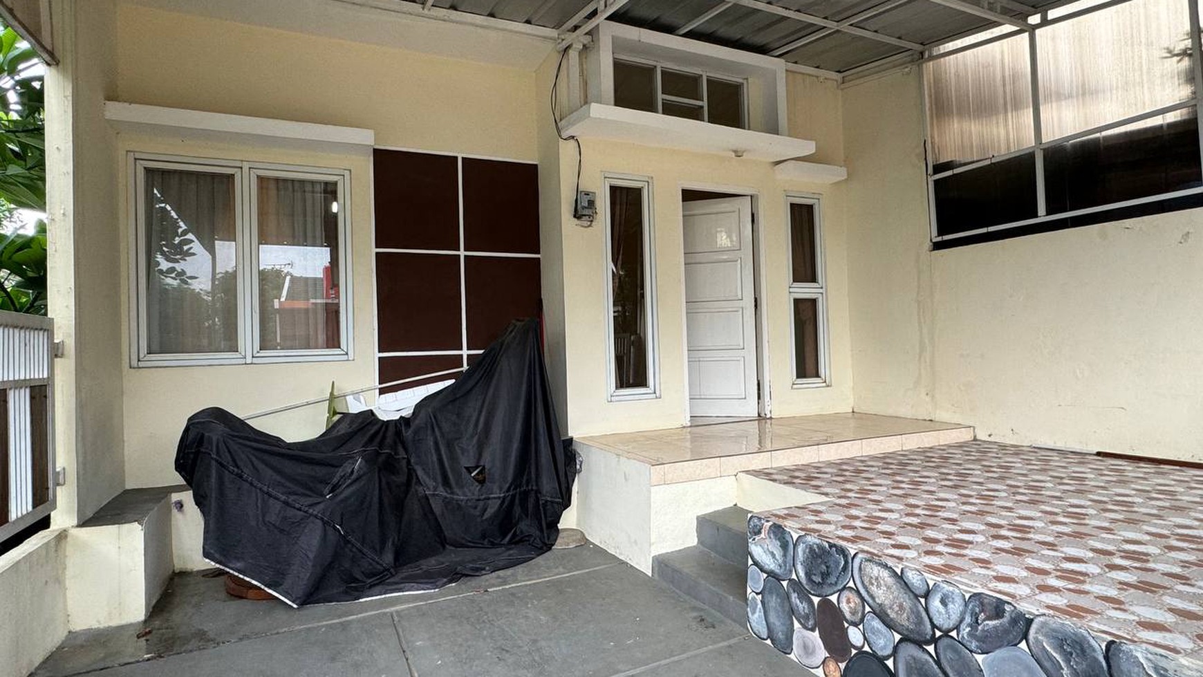 Pondok cabe cinangka rumah hoek luas 101 dalam komplek