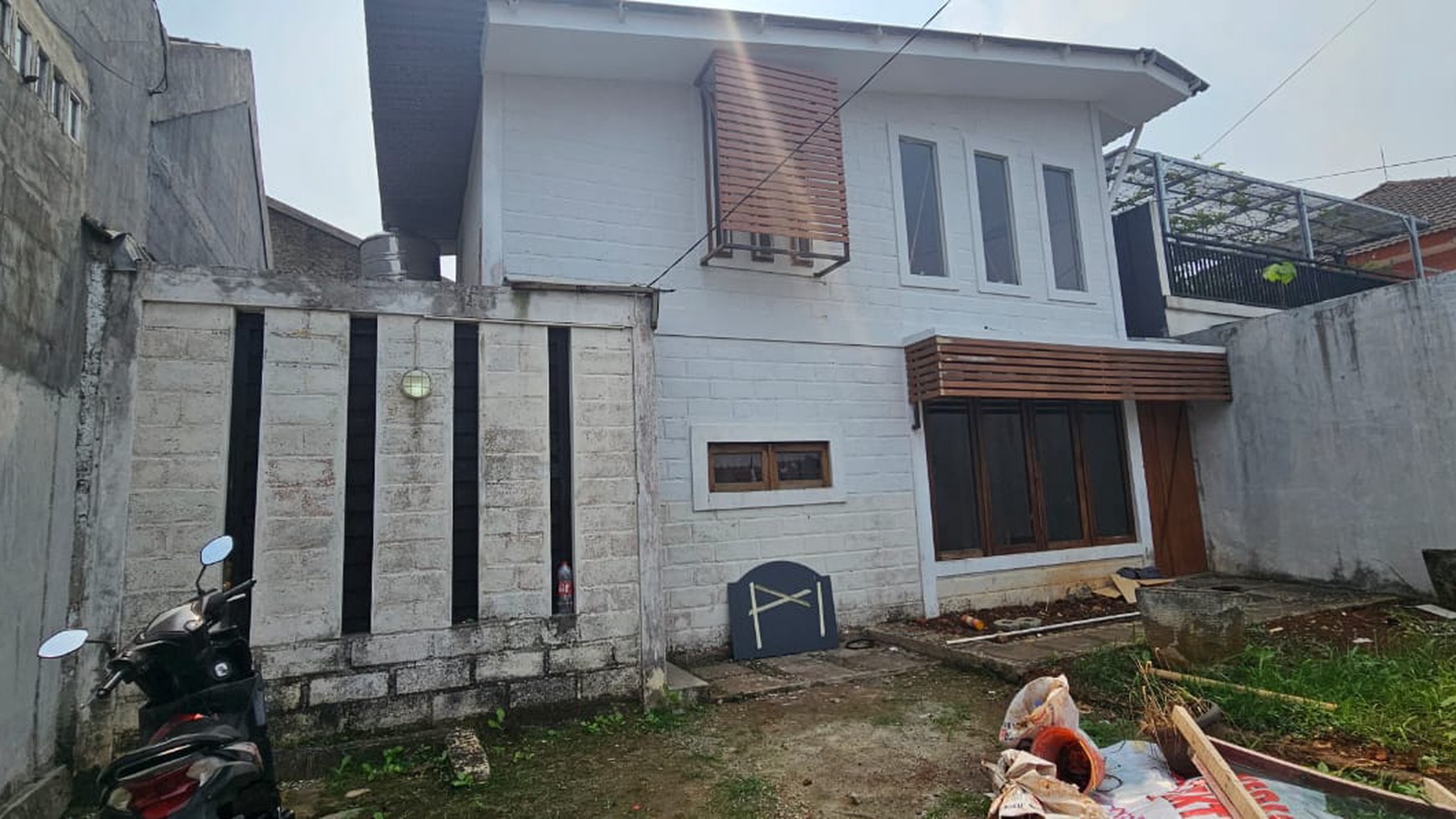 Rumah Super Nyaman Cinere Dalam Komplek Strategis Harga Menarik